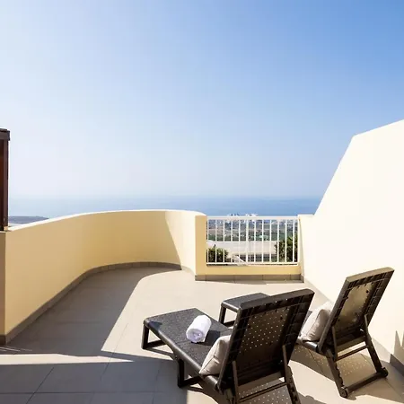 Home2Book Triplex Adeje, Terrace & View Nyaraló